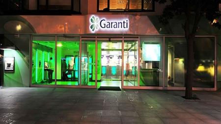 Garanti Bankası, 1946 yılında Ankara'da kurulmuş olan, 1983'te finans, sanayi ve hizmet sektörlerinde faaliyet gösteren Doğuş Grubu'na katılmış olan bir.