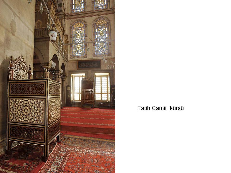 Fatih Camii, kürsü