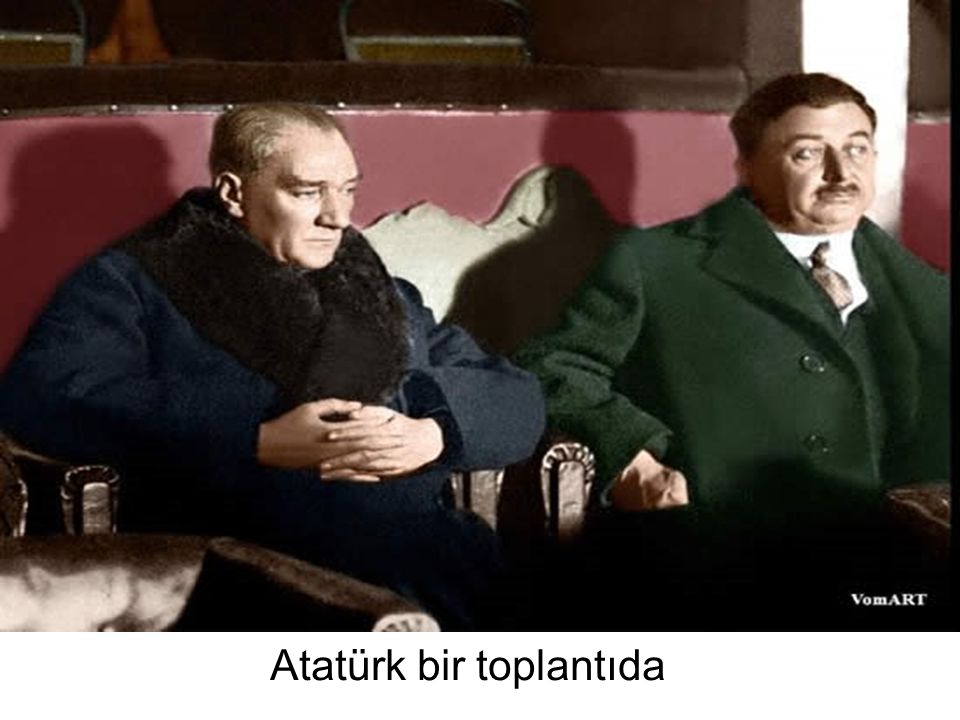 Atatürk bir toplantıda