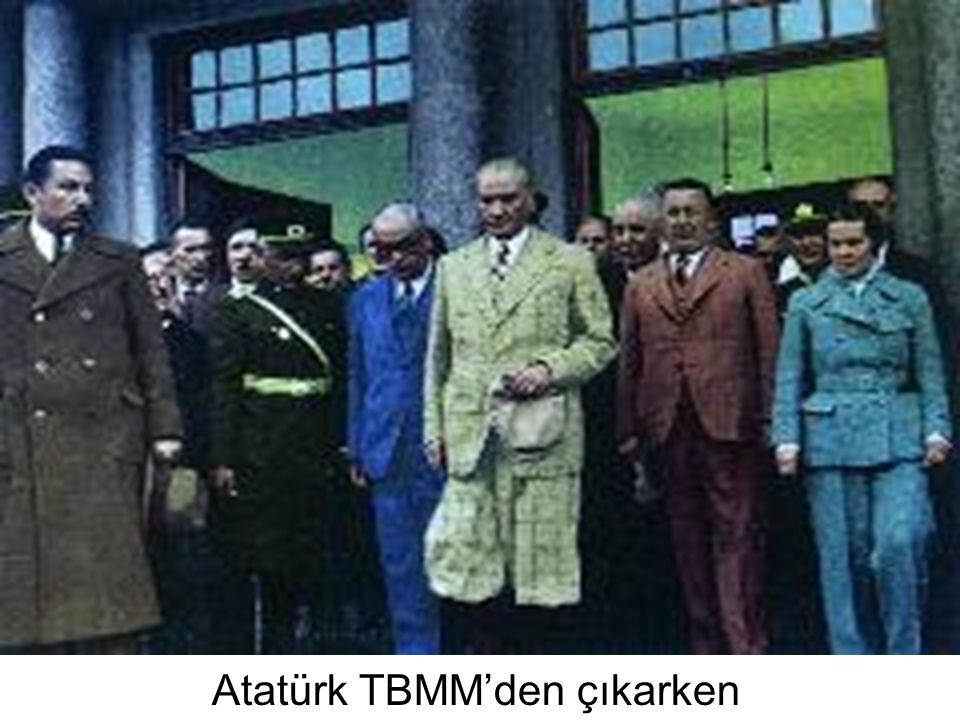 Atatürk TBMM’den çıkarken